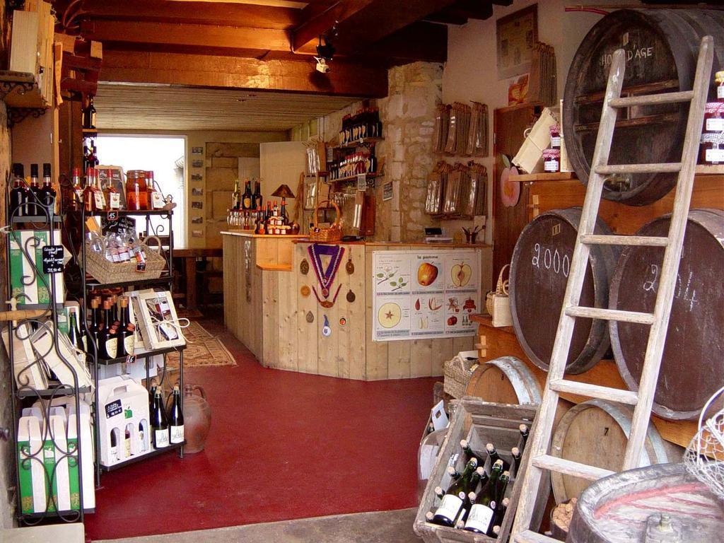 Bed and Breakfast Logis Les Remparts Bayeux Zewnętrze zdjęcie